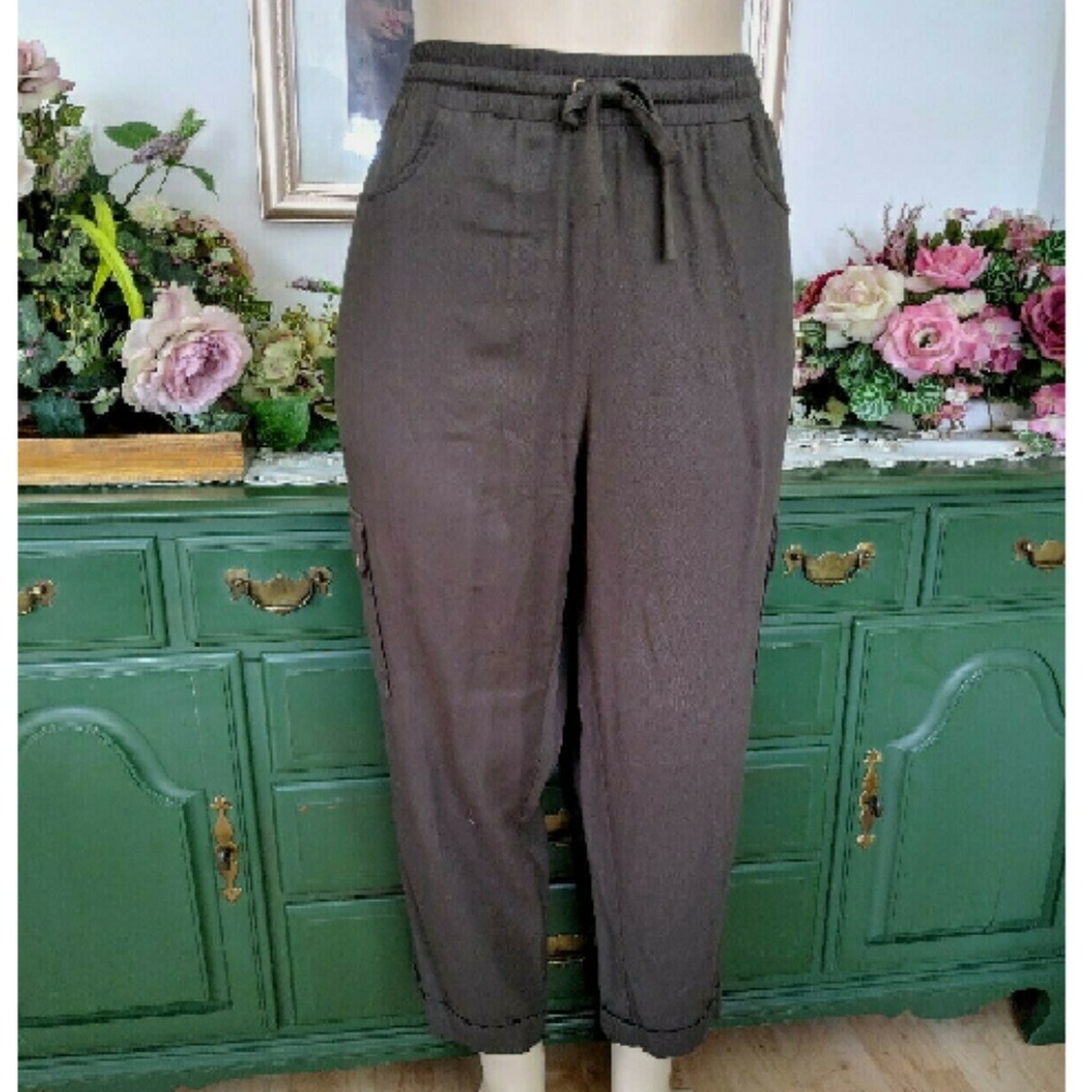 Chico's Twill Cargo Ankle Length Cuffed Pants